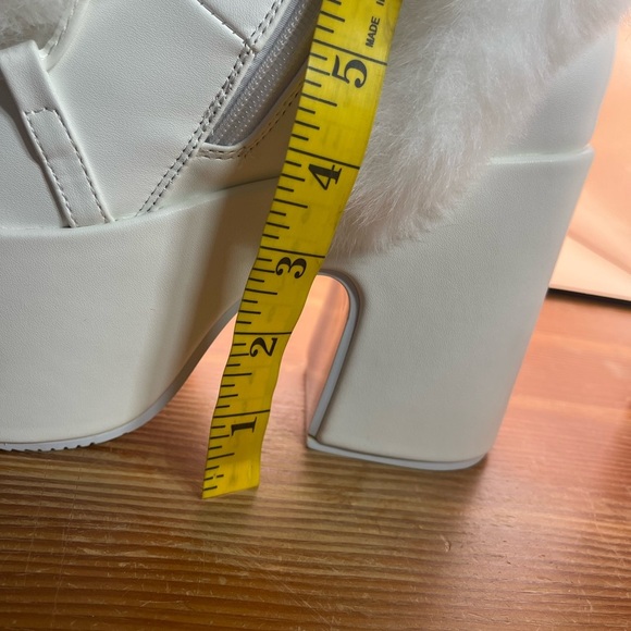 White Faux Fur Platform Boots EU 40 US 9.5 - 10 Chunky Heel Side Zipper Rave - Picture 7 of 12